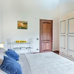 Podere Montioni 6&2, Emma