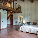 Podere Montioni 6&2, Emma Villa *