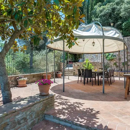Villa Podere Montioni 6&2, Emma