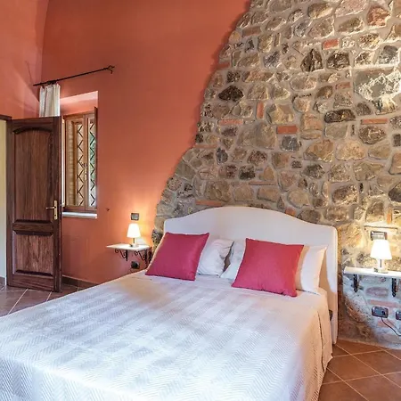 Podere Montioni 6&2, Emma Villa *